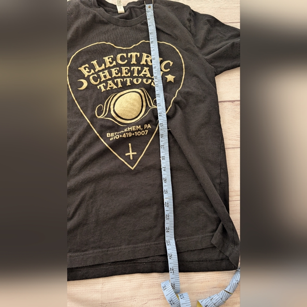 Women's Tattoo Parlor Black Short Sleeve T-shirt Size Medium - Picture 3 of 8